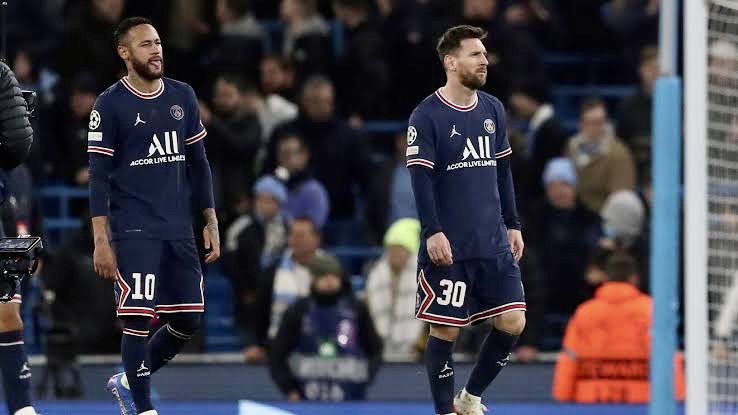 Messi and Neymar booed by PSG fans