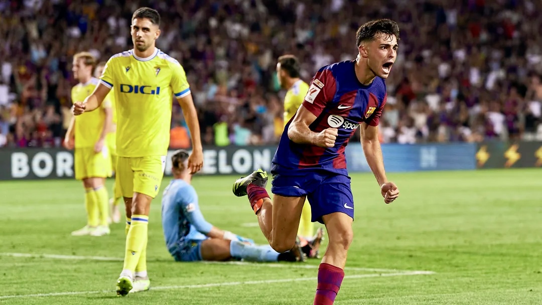 Barcelona player goal celebration